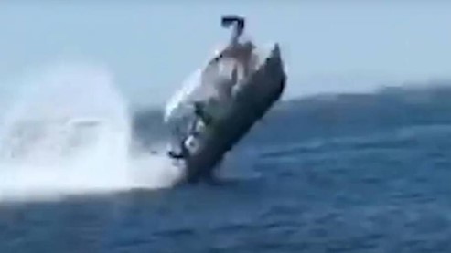 Acidente com baleia faz barco ‘voar’ e deixa 6 feridos no México